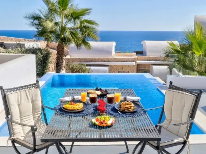 Villa with balcony and with sea view