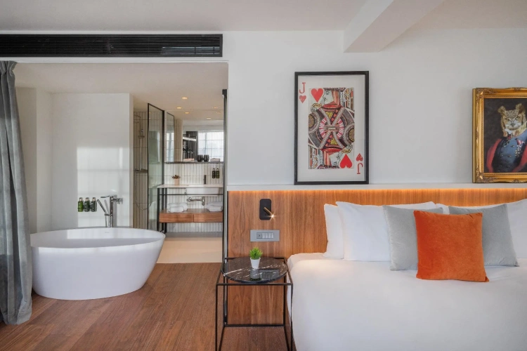 2 Bedrooms Suite