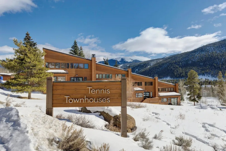 Tennis Townhome #1321 : 2