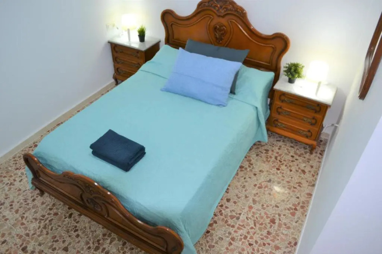 Lovely Studio Apartment with Terrace (CB5EV)