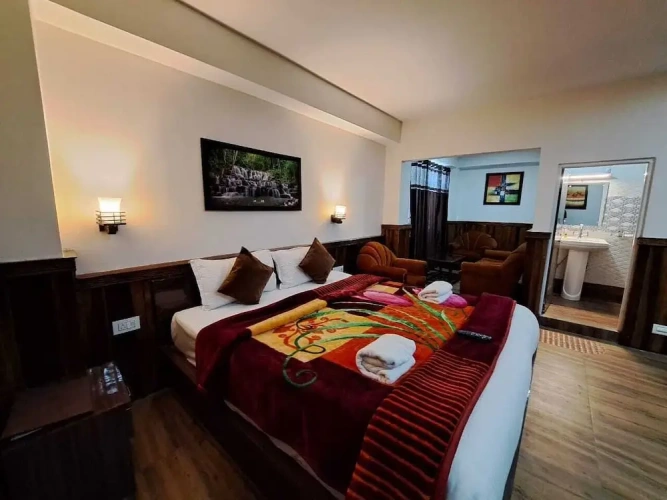 Single Family Suite with mountain view