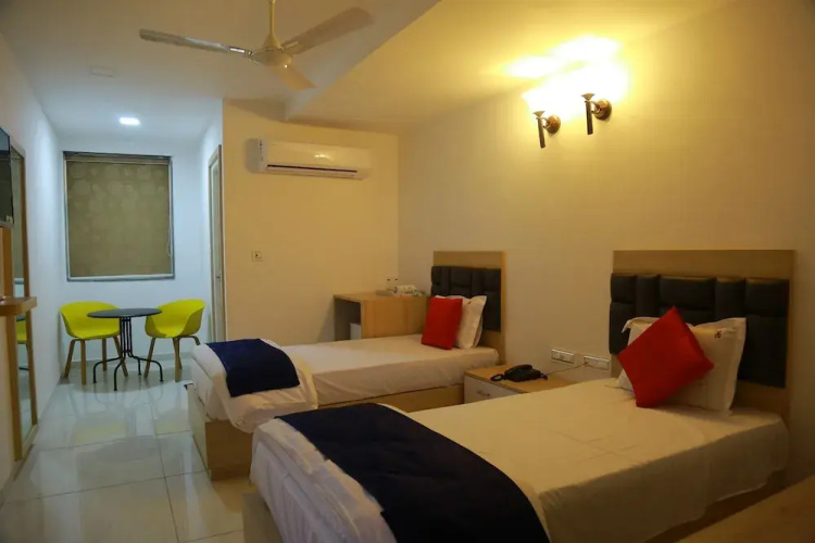 The Balcony Suites