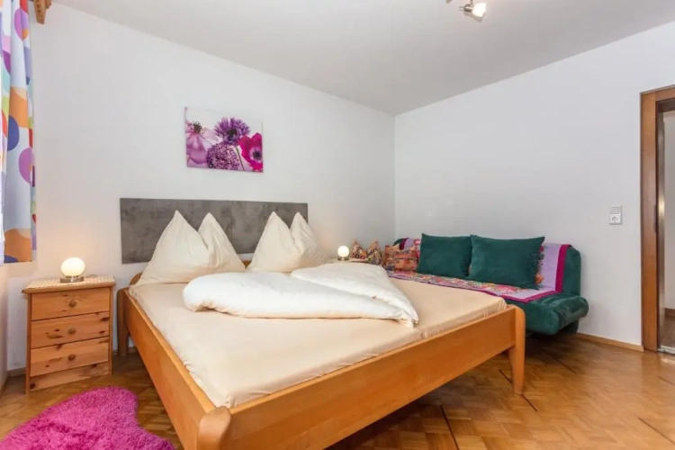 2 Bedrooms Apartment