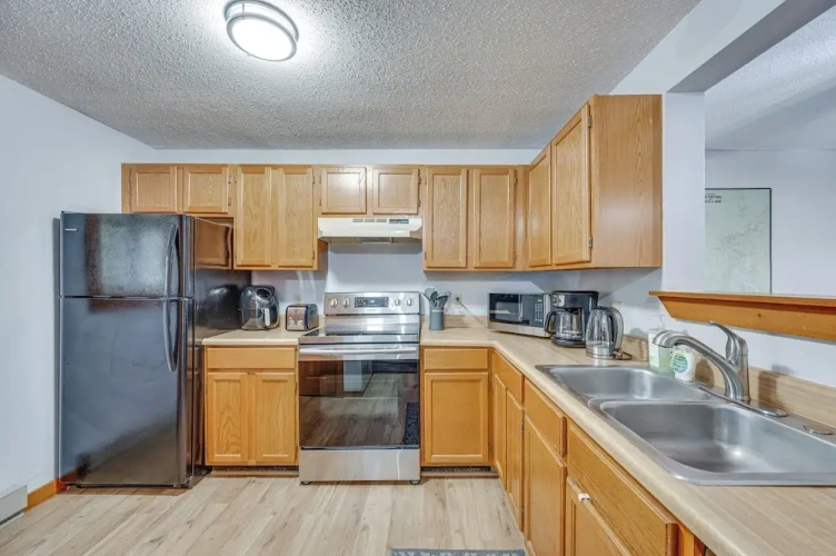 2 Bedrooms Apartment