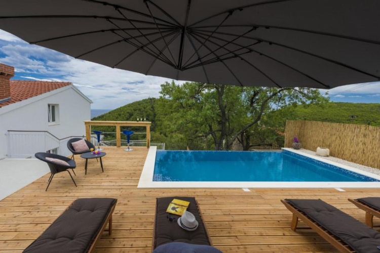 4 Bedrooms Villa with sea view