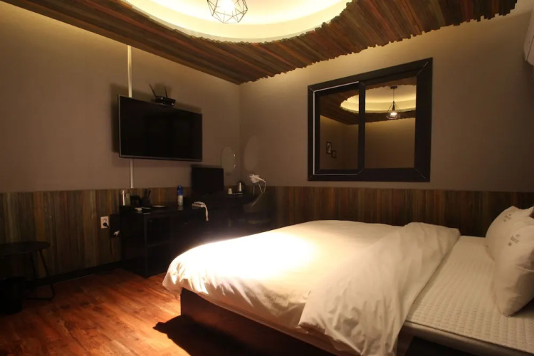 French Code Hotel