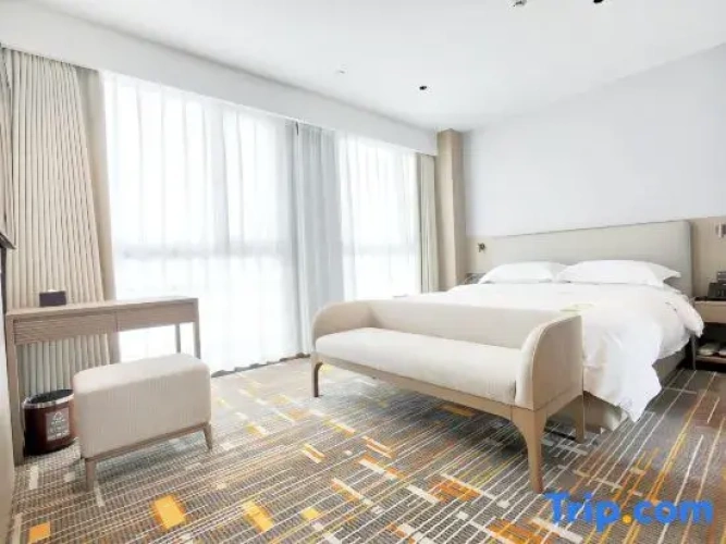 Suite with garden view