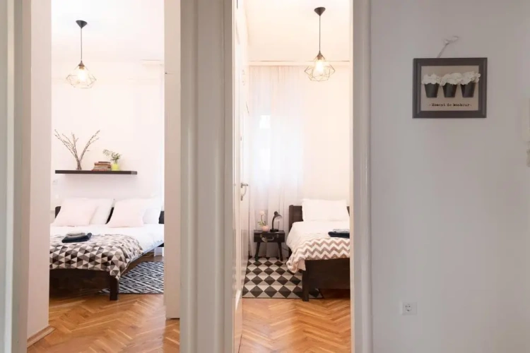 3 Bedrooms Apartment