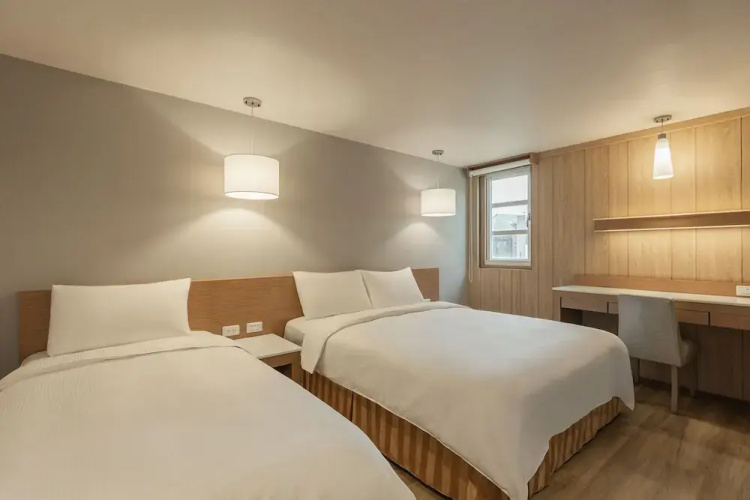 Kindness Hotel Tainan Chihkan Tower