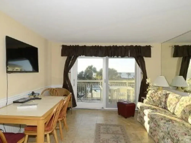 227 Breakers 1 Br Villa by RedAwning