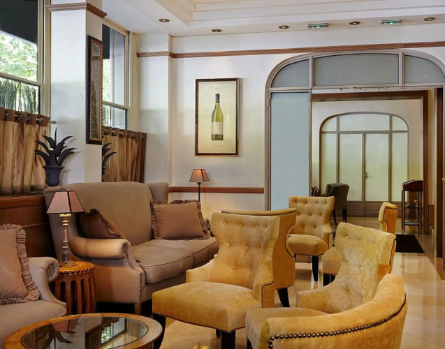 Royal Hotel Paris Champs Elysées