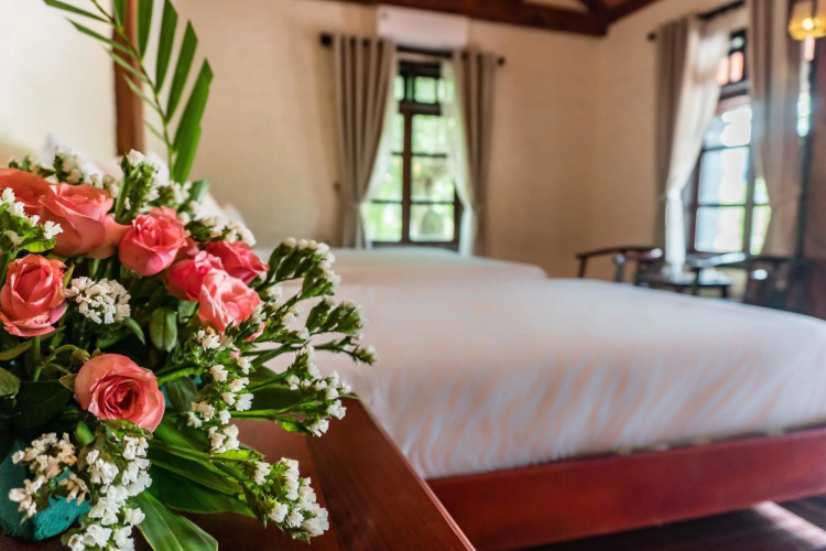 Mua Caves Ecolodge