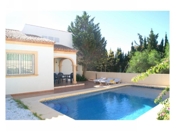 3 Bedrooms Villa