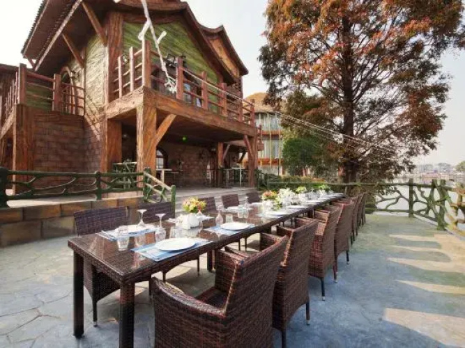 Oriental Jinsha Villa Hotel