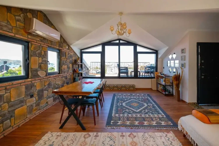 Deluxe Apartment with balcony and with sea view
