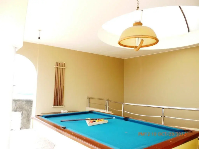 Roommates Suites
