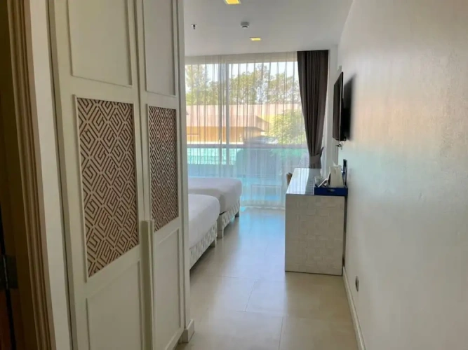 Deluxe Twin room with balcony