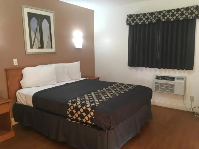 2 Bedrooms Double Suite