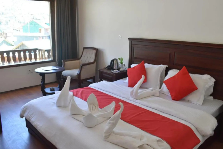 Hotel Alpas Manali