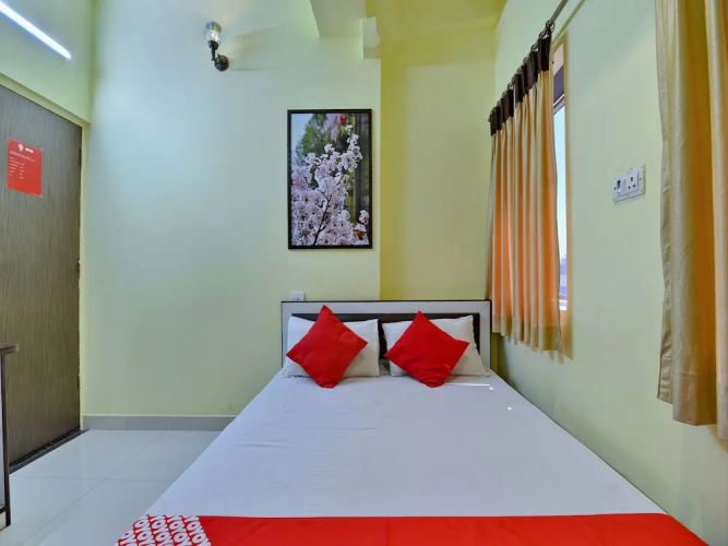 OYO 16992 Primrose Residency