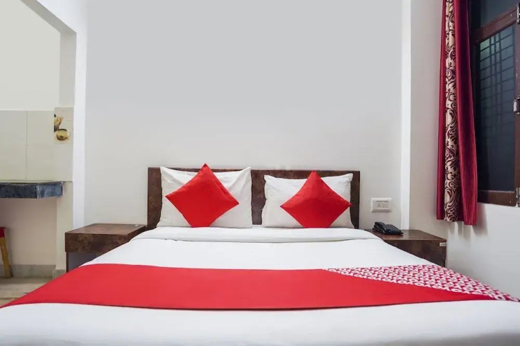 OYO Rooms Noida Atta Market