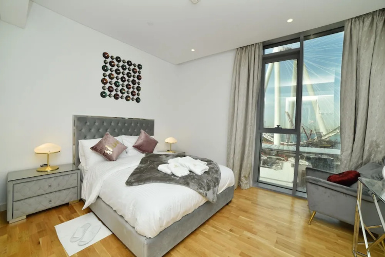 4BR Apt on Bluewater Island