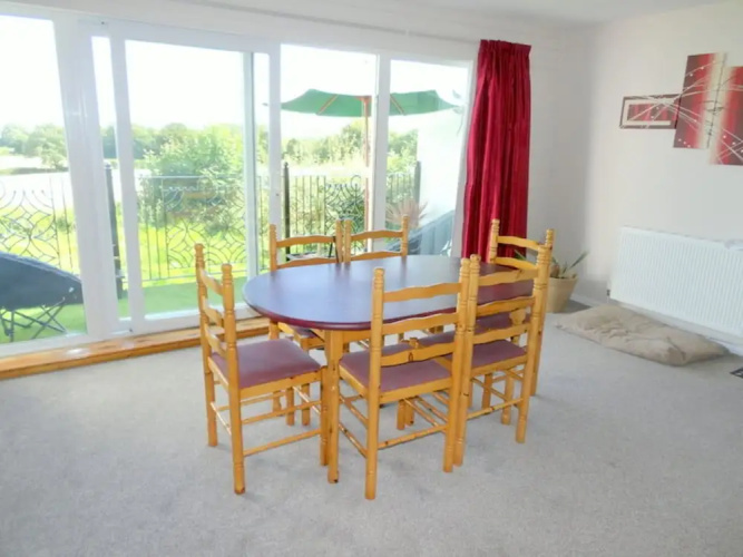 Sleeps6- Countryside Privacy- 30mintobeach