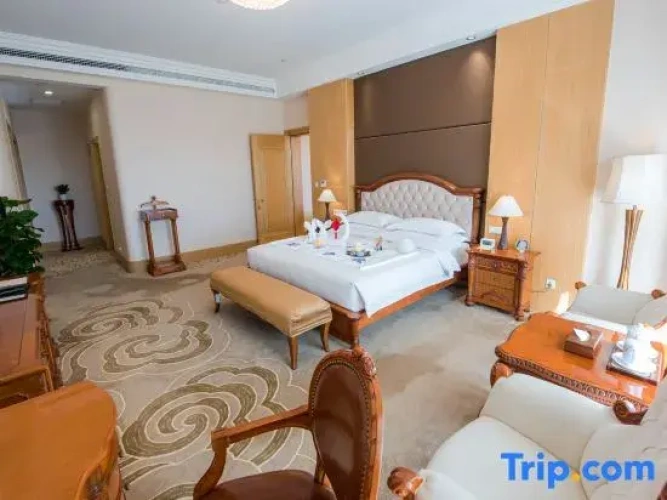 Family Suite with lake view