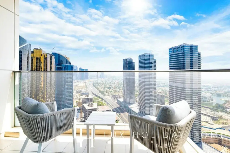 LUX The Bonnington JLT Suite