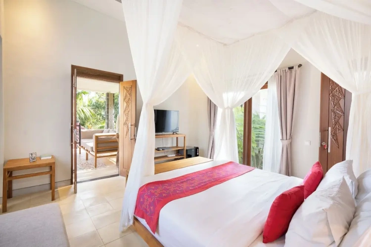 1 Bedroom Suite with pool view