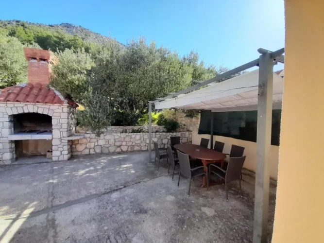 3 Bedrooms Single Apartment