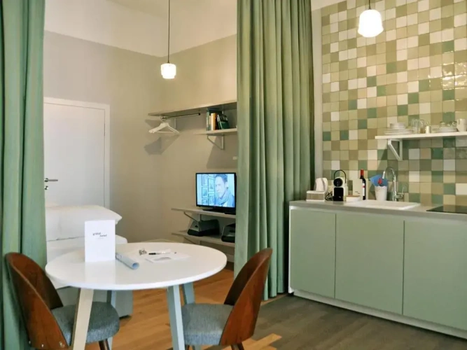 Suite with garden view