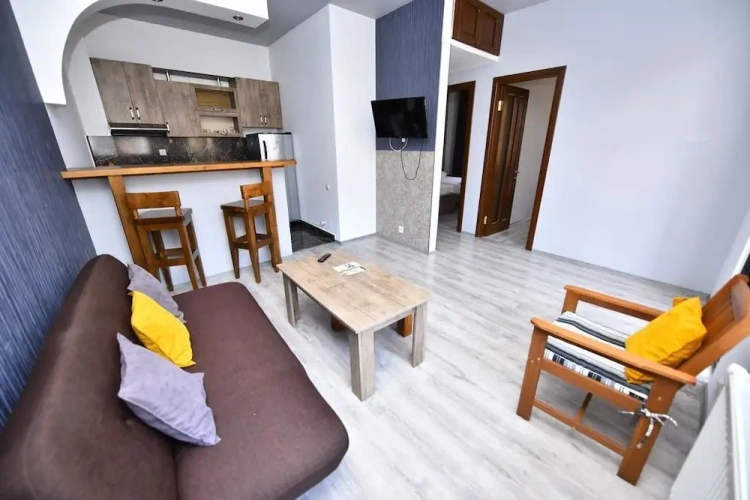 2 Bedrooms Apartment with balcony and with view