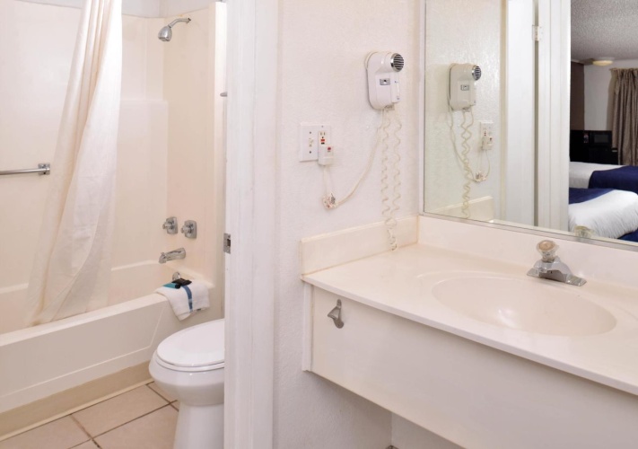 Americas Best Value Inn & Suites Jackson, Mi photo 10