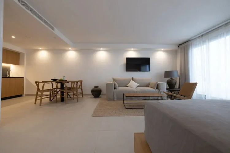 Cala Lanuza Suites