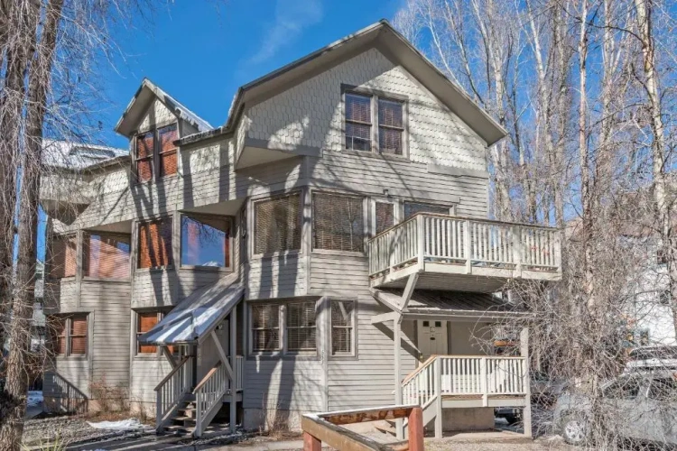 2 Bedrooms Cottage