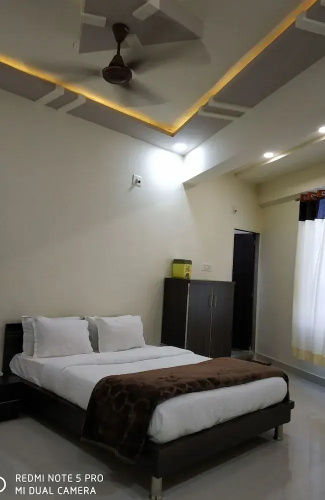 Hotel Safar