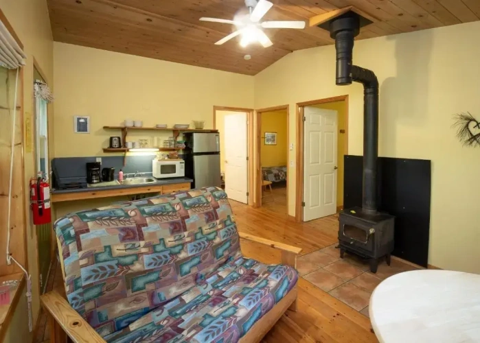 2 Bedrooms Chalet