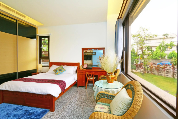 Sakura Love River Bed and Breakfast