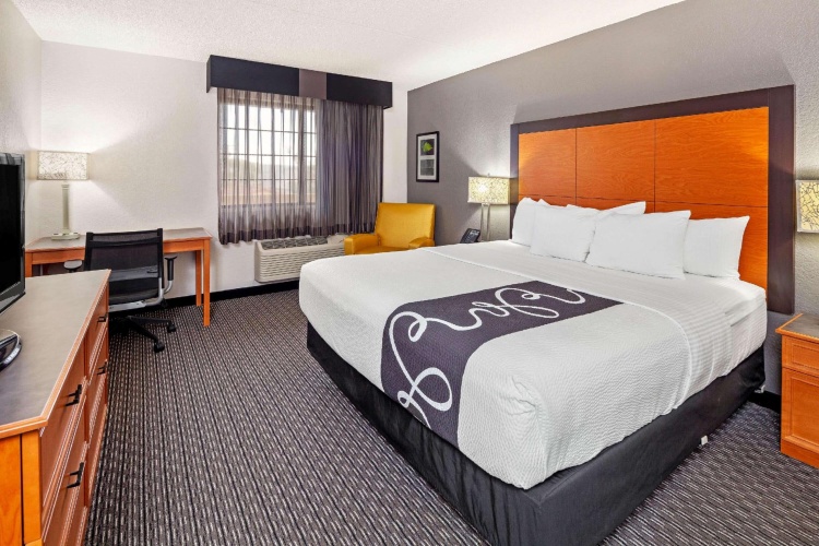 1 Bedroom Double Suite