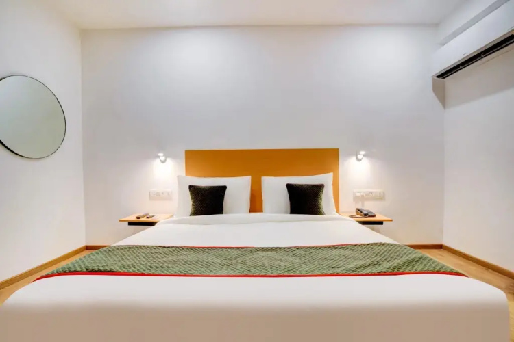 OYO Townhouse 219, Sector 49, Gurgaon