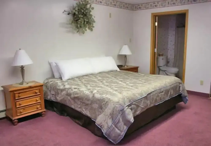 Pier Plaza Lodging