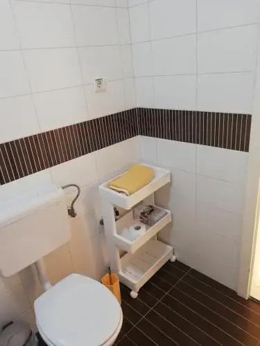 Yellow Room Guesthouse