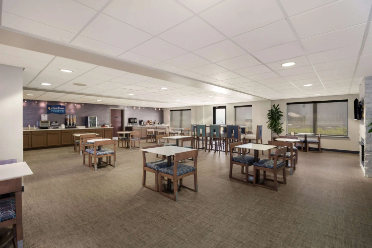 Clarion Pointe Charleston - West Ashley photo 22