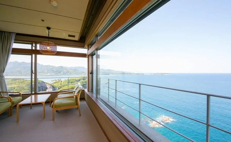 Hotel Urashima