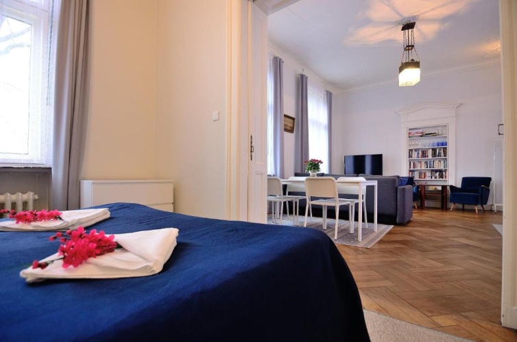 1 Bedroom Apartment