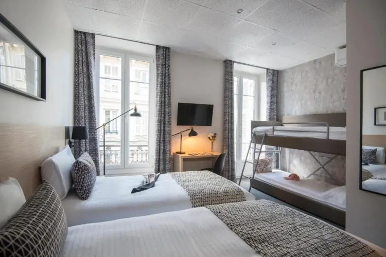 Standard Quadruple room