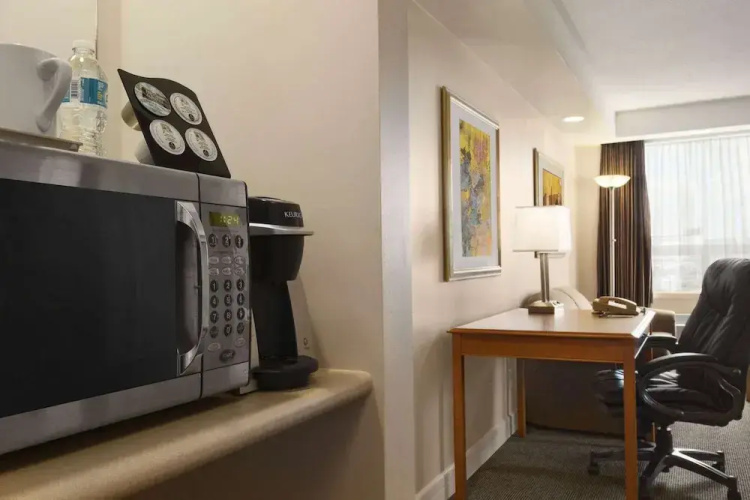 TRAVELODGE