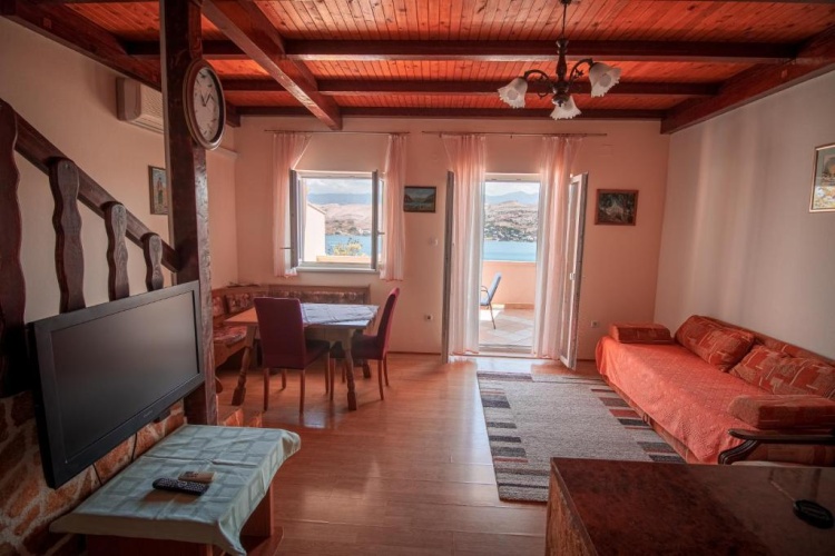 2 Bedrooms Apartment with balcony