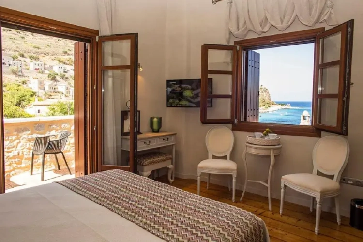Deluxe Double room with balcony and with sea view